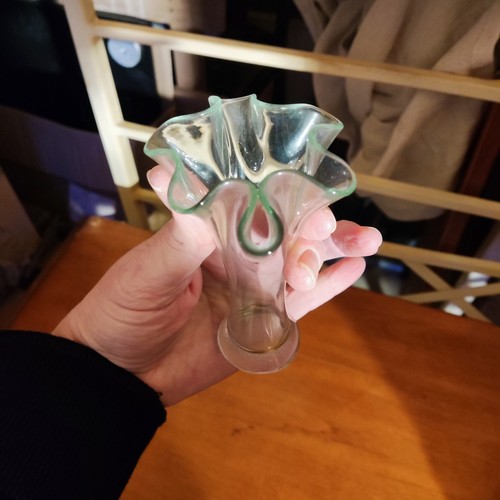 Ruffle fluted glass vase - ruffle,
