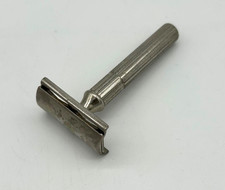 Gillette pre-war Tech safety razor 1939-1941