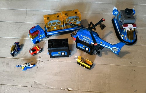 Tomica hypercity rescue base - rescue,