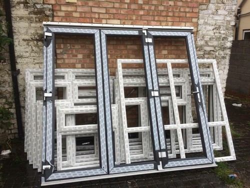 Fold aluminium door - bi-fold,
