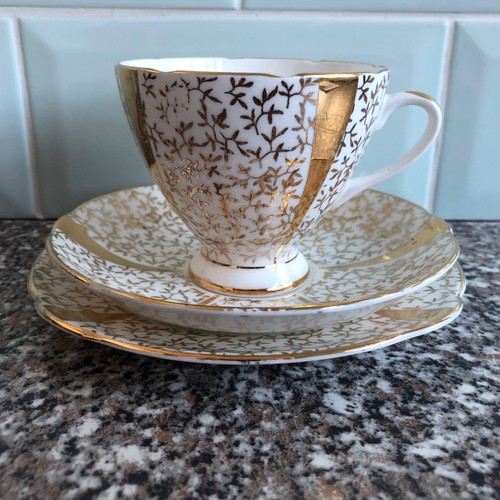 Vintage trio footed tea - trio:,