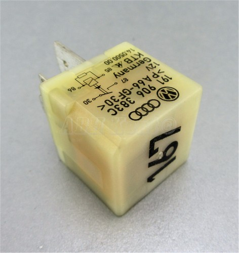 114 audi ford pin - 114-audi, cream
