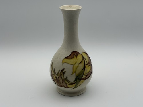 Moorcroft pottery vase - moorcroft,