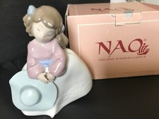 Nao by Lladro young lady with