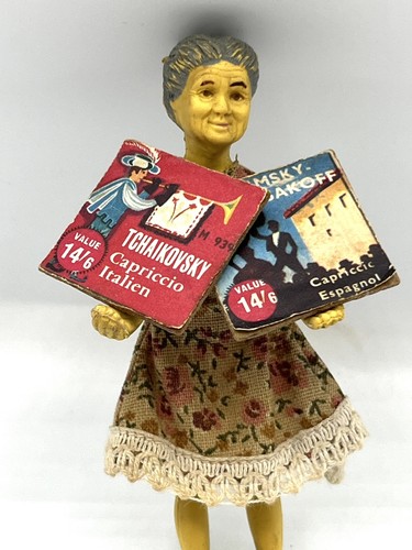 Vintage dolls house - dolls, classical