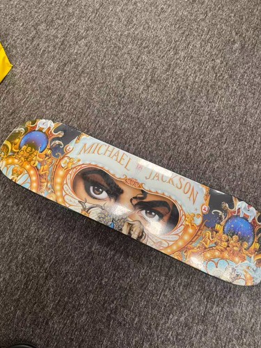 Size supreme michael - os,
