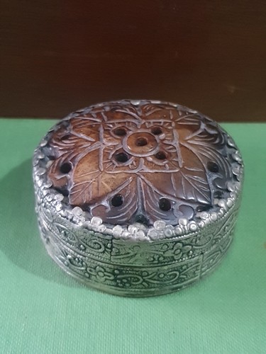 Chinese brown jade mirrored - brown,
