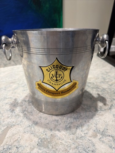 Vintage veuve clicquot - veuve,