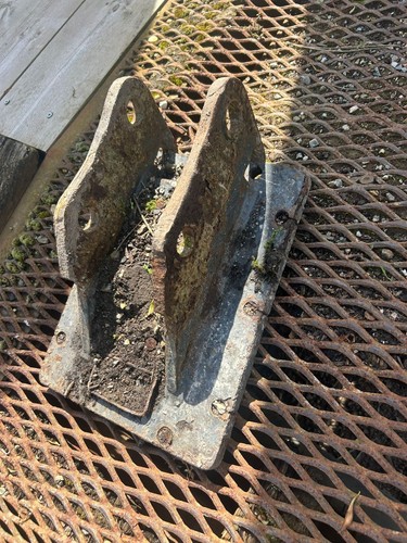 Top hat excavator - hat, attachment