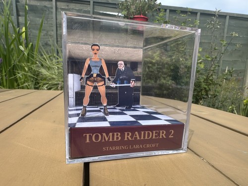 Tomb raider diorama cube - raider,
