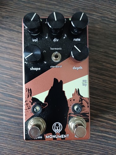 Walrus audio monument - audio, harmonic