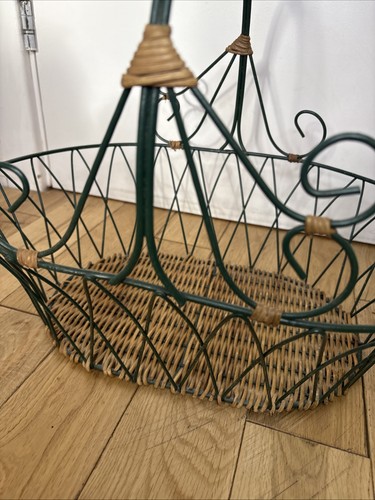 Vintage large oval wicker - large,
