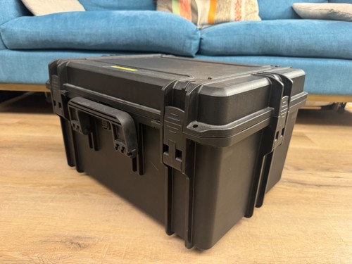 Large peli style case - large,