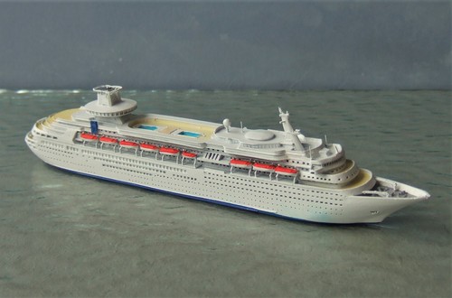 Cruise ship sovereign the - ship,