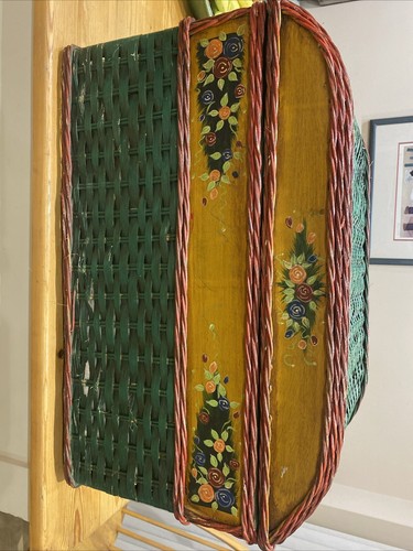Vintage painted wicker trunk - painted,
