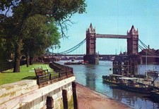 ENGLAND POSTCARD London Tower