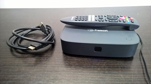 Freesat uhd set top - set, in