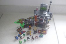 Lego Teenage Mutant Ninja Turtles Turtle Lair Attack set 79103 (see description)