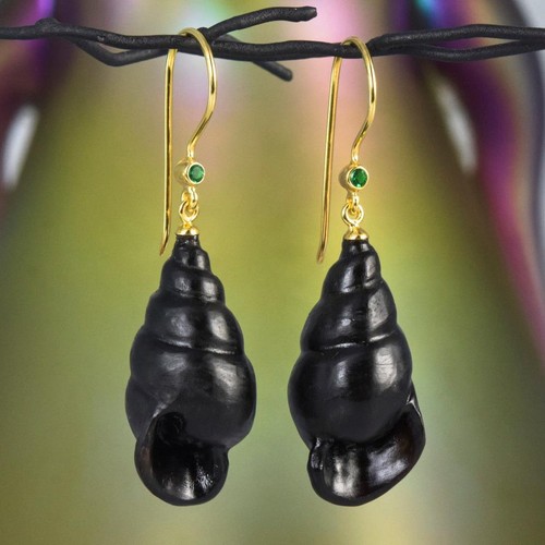 Sea snail earrings - snail, carved