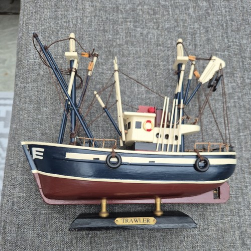 Vintage hand made wooden model - made,
