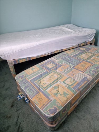 Single trundle bed - bed, with