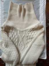 Pringle of Scotland Women's Jumper  50% Cashmere 50% Merino  Made In Scotland