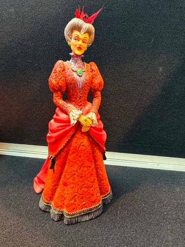 Disney showcase lady tremaine - disney,