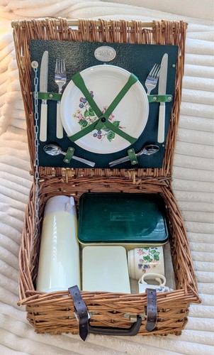Vintage brexton wicker picnic - wicker,