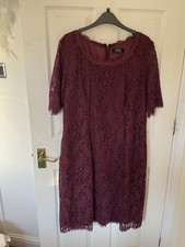 Women’s Burgundy Lace Dress