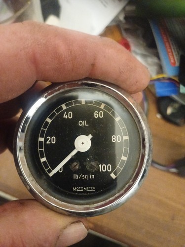 Moto meter oil presure - moto, gauges