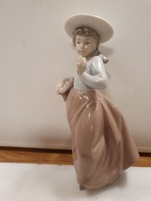 Lladro Nao Girl Figurine With