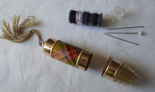 Vintage needle holder with - needle,