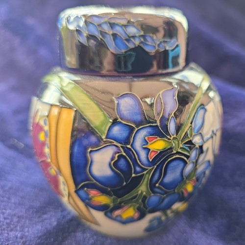 Moorcroft wisteria flutter - moorcroft,