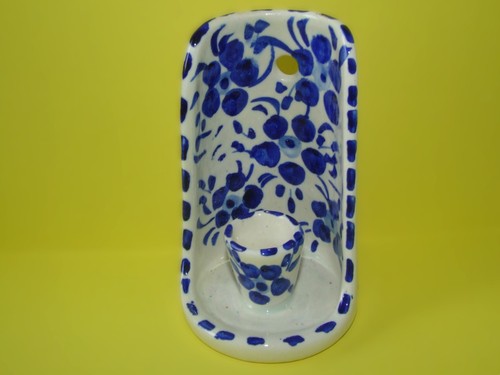 Attractive blue white - an,
