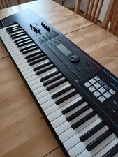 Roland Juno-DS 76 keyboard
