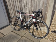 High-Quality Carbon Fiber Road