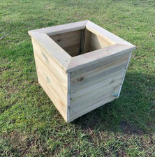 Churnet Valley Square Planter