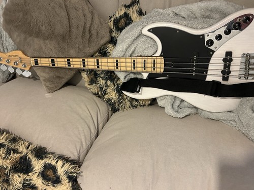 String electric used - 4,