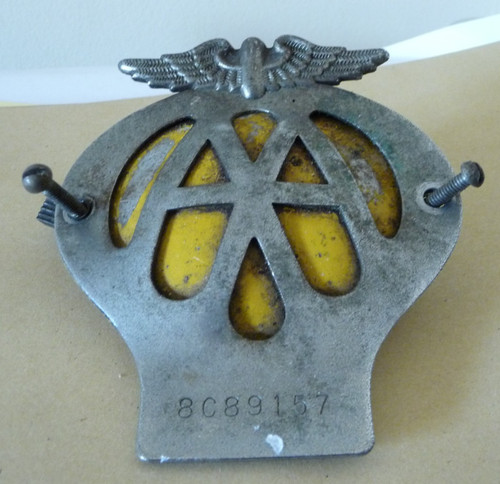 Vintage car badge 8c89157 - badge,