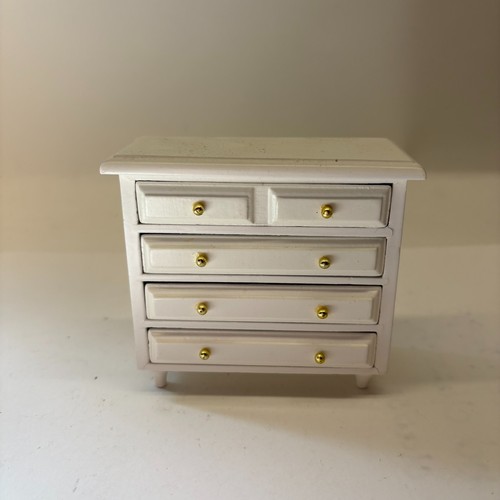 12th scale dolls house - scale,