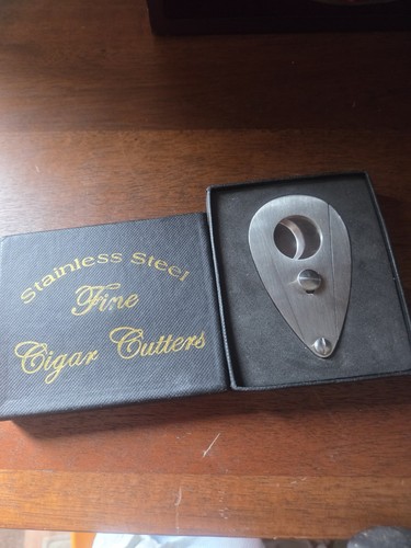 Cuban cutters guillotine - guillotine, cigar