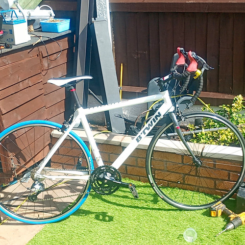 Twin triban 500 road bike - triban,