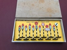 Dinky Vintage Road Signs 47 in Box from circa 1946 - no fatigue