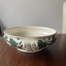 Wedgwood Napoleon Ivy Green Edge - Lugged Handled Serving Dish. 