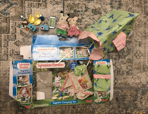 Sylvanian families camping set - families,