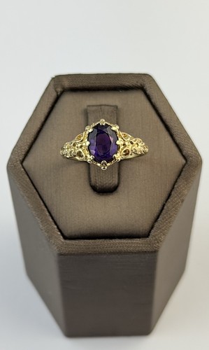 Amethyst 9ct gold ring - 9ct,