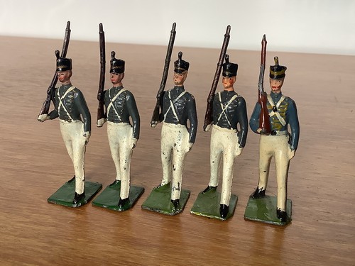 Britains lead soldiers - britains,