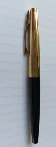 Sheaffer white dot fountain - white,
