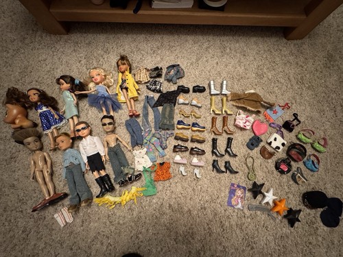 Large bundle bratz girls - bratz, &