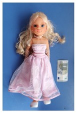 Bambola vintage Famosa vestito bianco rosa collana come nuova da collezione